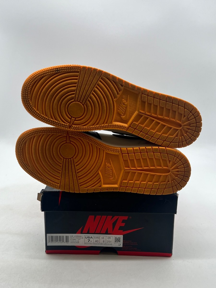 Jordan 1 Retro High OG Taxi (GS) 7Y (Lightly Worn Pre-Owned) - Image 8