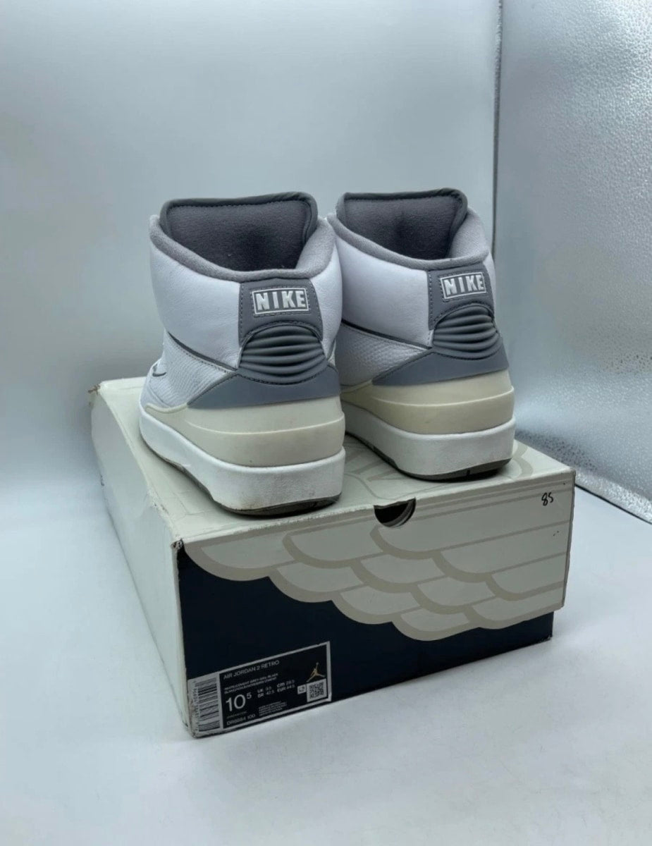 Jordan 2 Retro Cement Grey 10.5 (Moderately Worn Pre-Owned)JordanWhite/Cement Grey/Sail/Black - Image 4