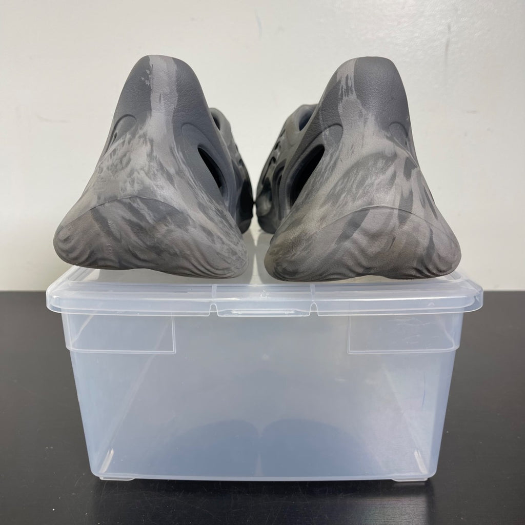 adidas Yeezy Foam RNR MX Granite 10 (Moderately Worn Pre-Owned)adidasAntoca/MX Granite/MX Granite - Image 4