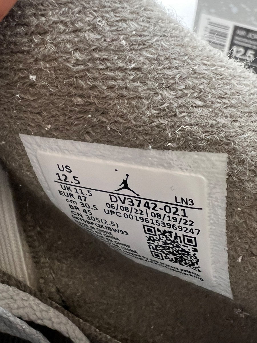 Jordan 4 Retro SE Craft Photon Dust (Size 12.5) - Image 7