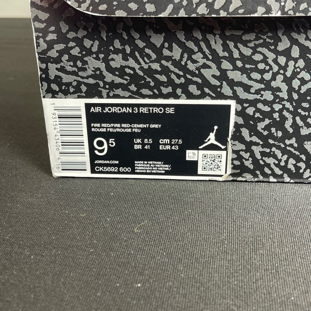 Jordan 3 Retro SE Unite (Size 9.5) - aux