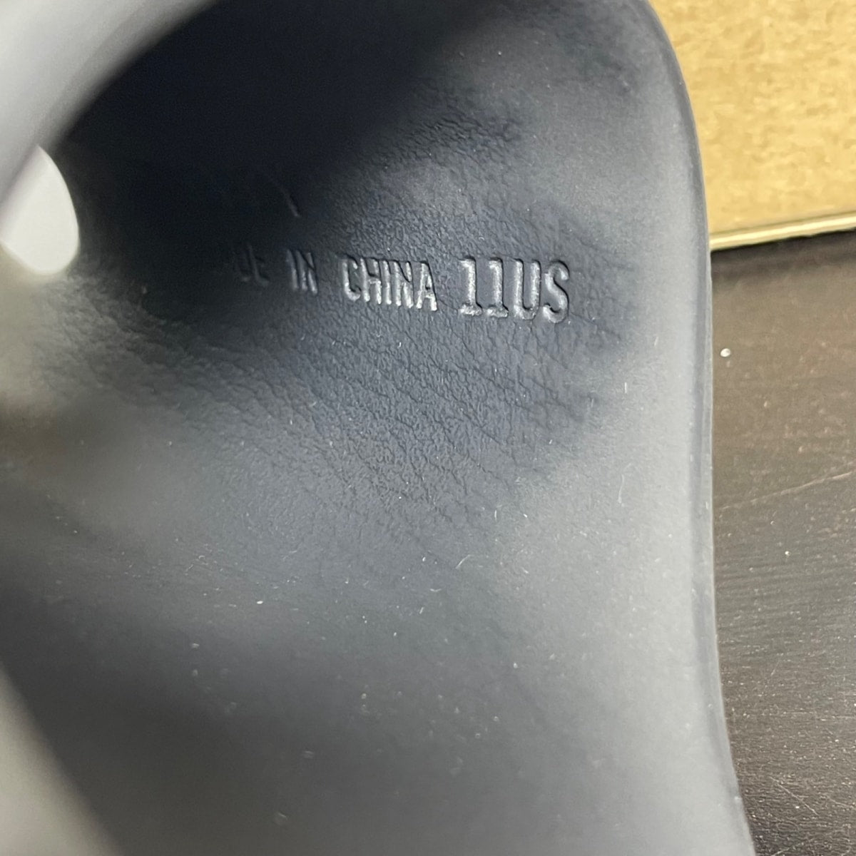 adidas Yeezy Slide Onyx 11 (Moderately Worn Pre-Owned)adidasOnyx/Onyx/Onyx - Image 6