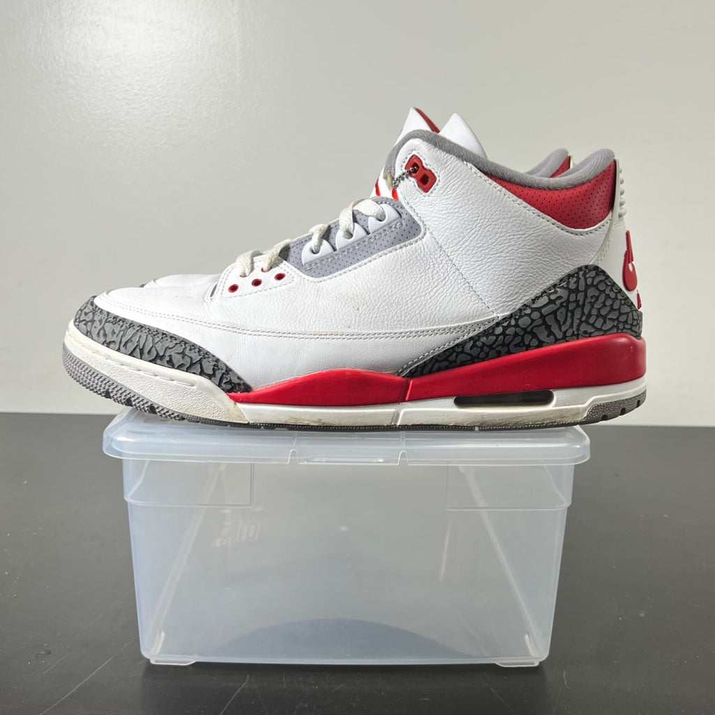 Jordan 3 Retro Fire Red (2022) 13 (Moderately Worn Pre-Owned)JordanWhite/Fire Red/Cement Grey/Black - Image 3