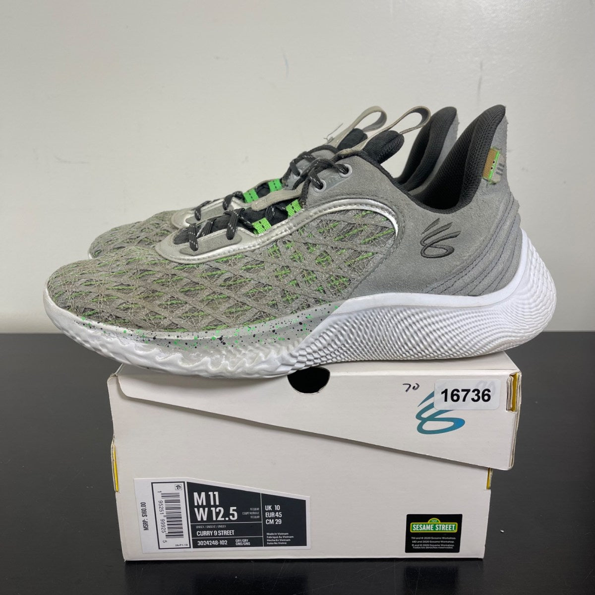 Under Armour Curry Flow 9 Sesame Street Oscar 11 (Moderately Worn Pre-Owned)Under ArmourGrey/Green/Black - Image 3
