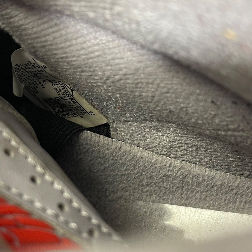 Jordan 2 Retro Black Cement 9 (Moderately Worn Pre-Owned)JordanBlack/Cement Grey/Fire Red/Sail - Image 6