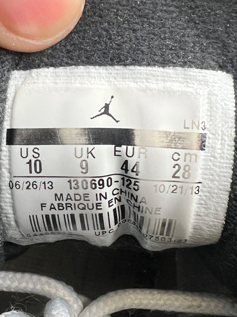 Jordan 12 Retro Taxi (2013) 10 (Moderately Worn Pre-Owned) - Image 6