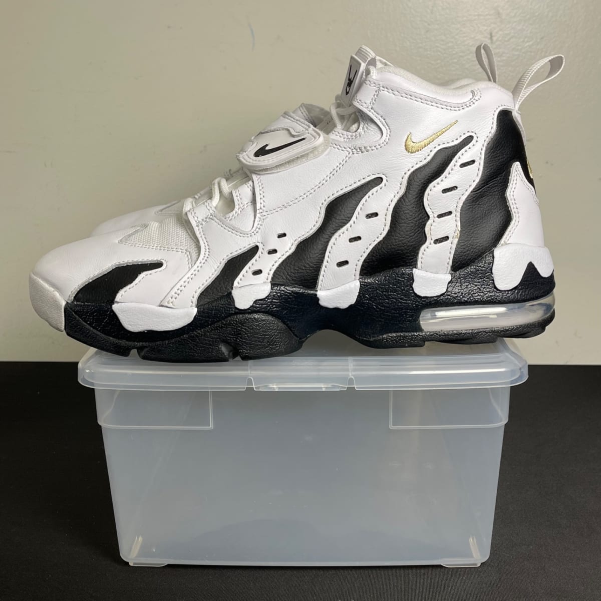 Nike Air DT Max '96 Colorado Away White Black (Size 11) - aux