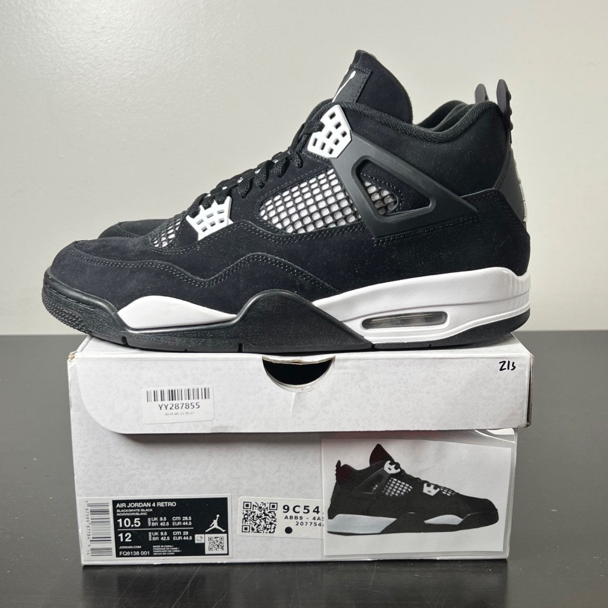 Jordan 4 Retro White Thunder 10.5 (Moderately Worn Pre-Owned)JordanBlack/White/Black - Image 3