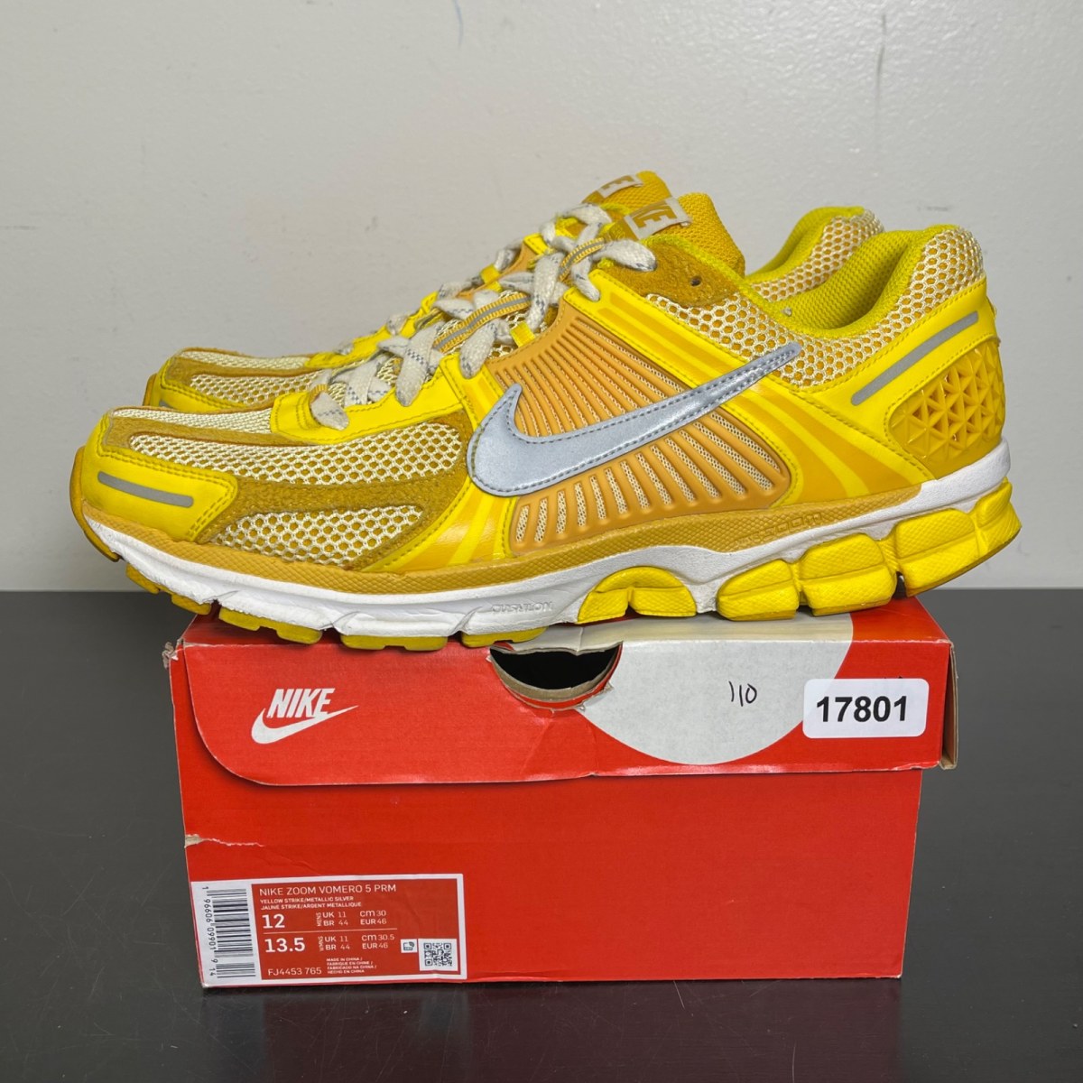 Nike Zoom Vomero 5 Yellow Ochre 12 (Moderately Worn Pre-Owned)NikeYellow Strike/Metallic Silver-Yellow Ochre - Image 3