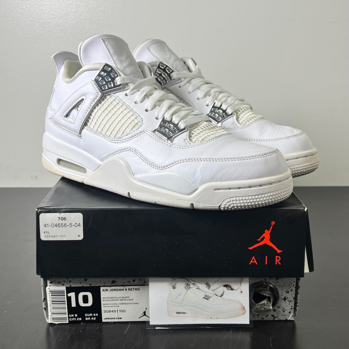 Jordan 4 Retro Pure Money (2017) 10 (Lightly Worn Pre-Owned)JordanWhite/Metallic Silver-Pure Platinum - Image 1