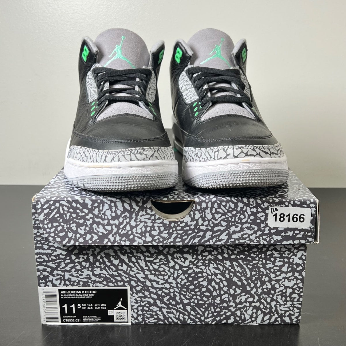 Jordan 3 Retro Green Glow 11.5 (Moderately Worn Pre-Owned)JordanBlack/Green Glow/Wolf Grey/White - Image 2