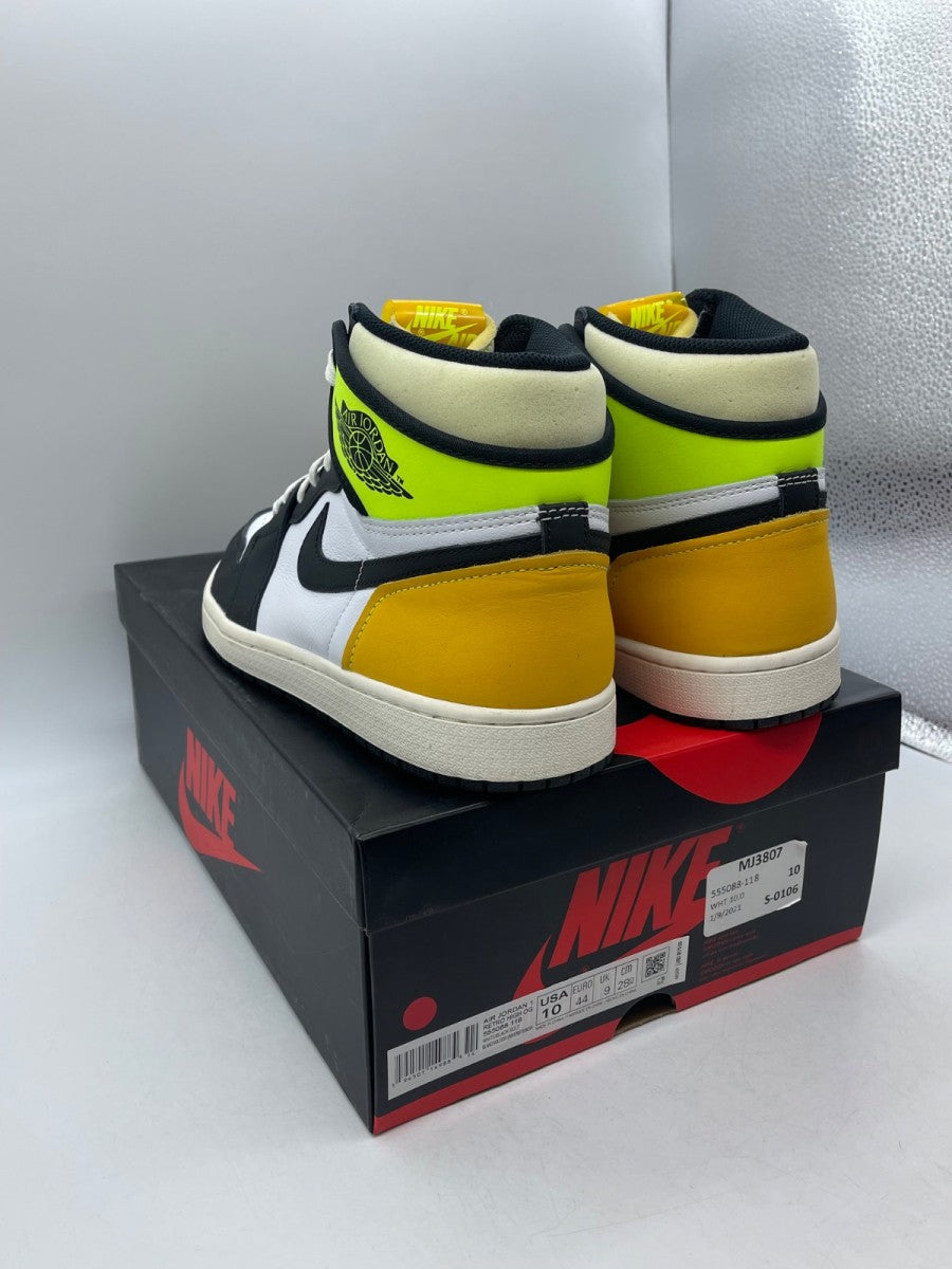 Jordan 1 Retro High White Black Volt University Gold 10 (Moderately Worn Pre-Owned)JordanWhite/Black-Volt-University Gold - Image 4
