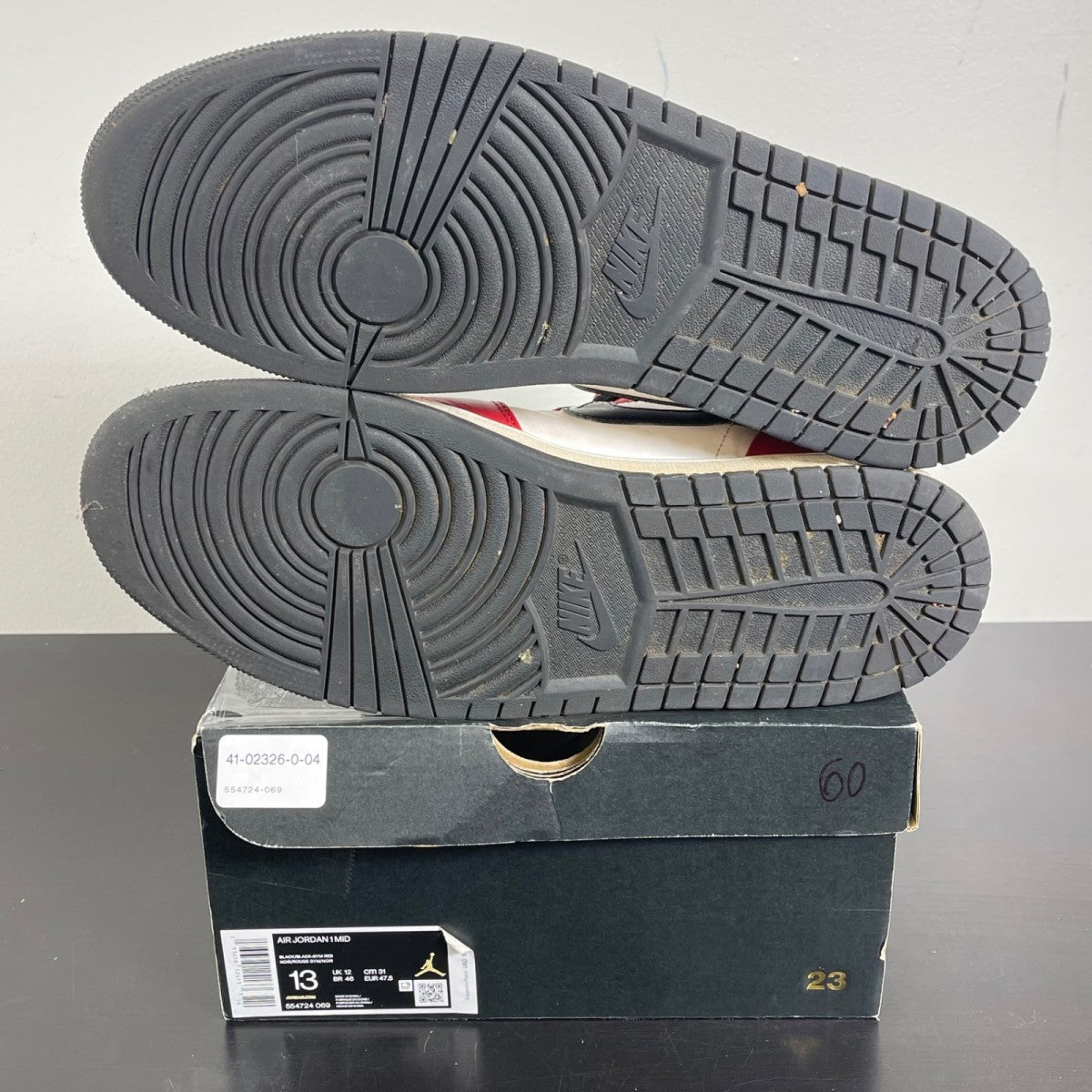 Jordan 1 Mid Chicago Toe 13 (Moderately Worn Pre-Owned)JordanBlack/Gym Red-White - Image 5
