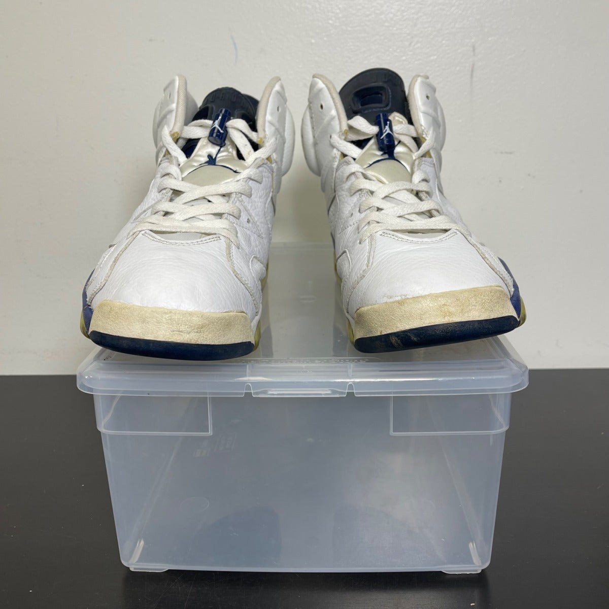 Jordan 6 Retro Midnight Navy (2000) 10.5 (Moderately Worn Pre-Owned)JordanWhite/Midnight Navy - Image 2