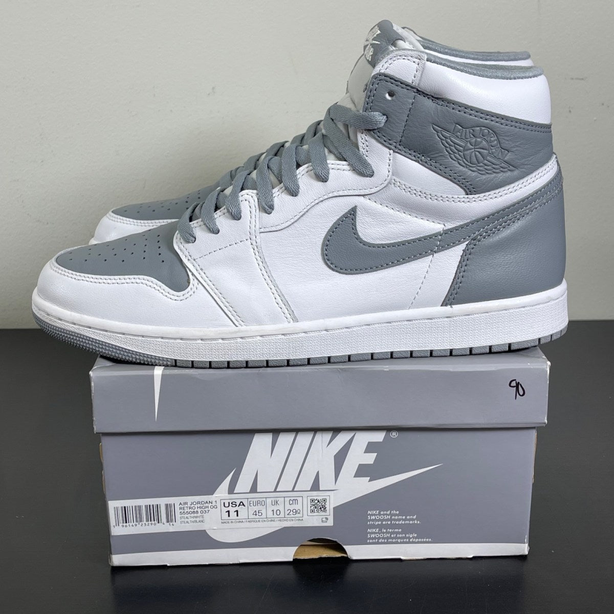 Jordan 1 Retro High OG Stealth 11 (Moderately Worn Pre-Owned)JordanStealth/White - Image 4