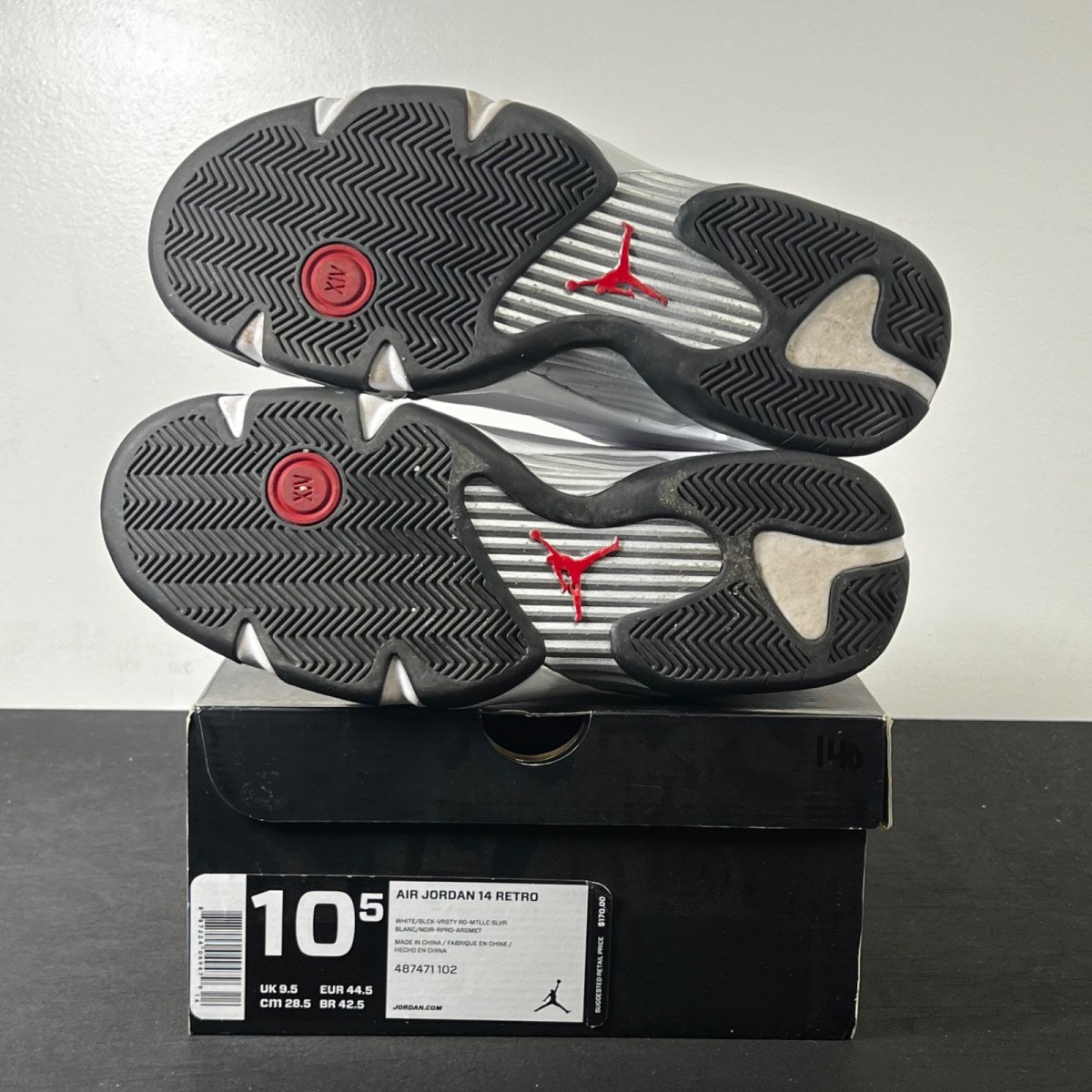 Jordan 14 Retro Black Toe (2014) 10.5 (Lightly Worn Pre-Owned)JordanWhite/Black-Varsity Red-Metallic Silver - Image 6