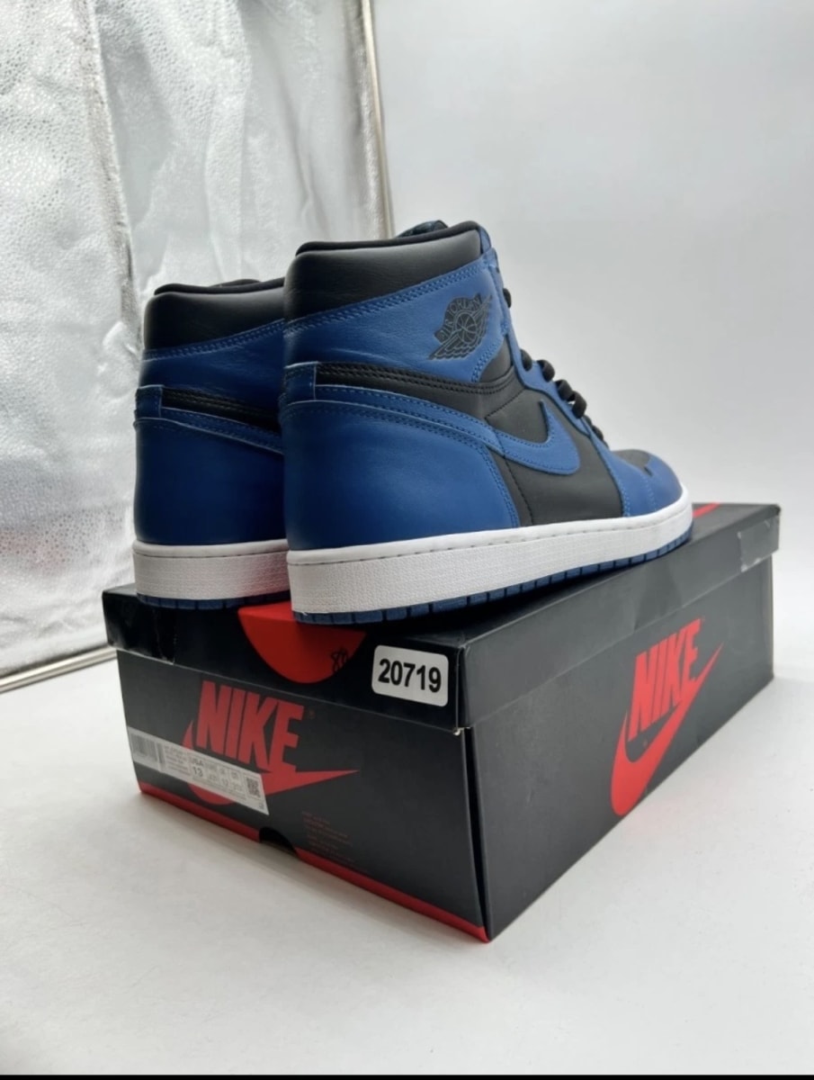 Jordan 1 Retro High OG Dark Marina Blue 13 (Lightly Worn Pre-Owned)JordanDark Marina Blue/Black-White - Image 5
