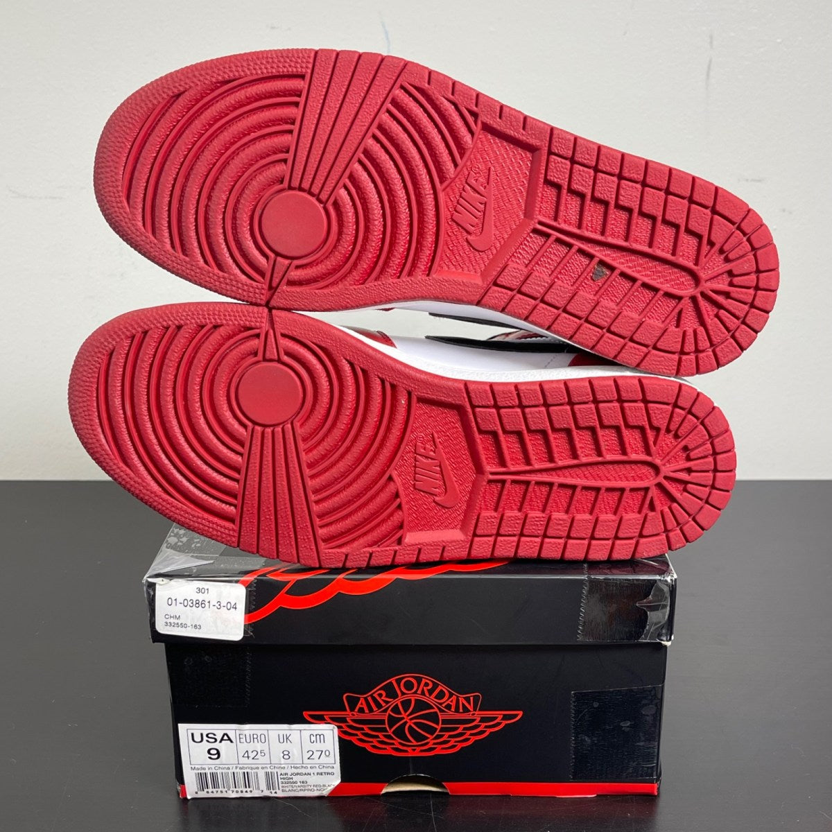 Jordan 1 Retro Chicago (2013) 9 (Moderately Worn Pre-Owned)JordanWhite/Varsity Red-Black - Image 5