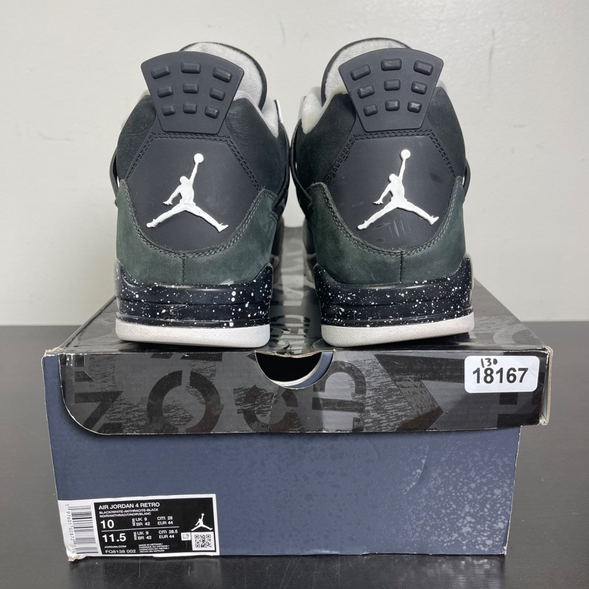 Jordan 4 Retro Fear (2024) 10 (Moderately Worn Pre-Owned)JordanBlack/White/Anthracite/Black/Pure Platinum - Image 4