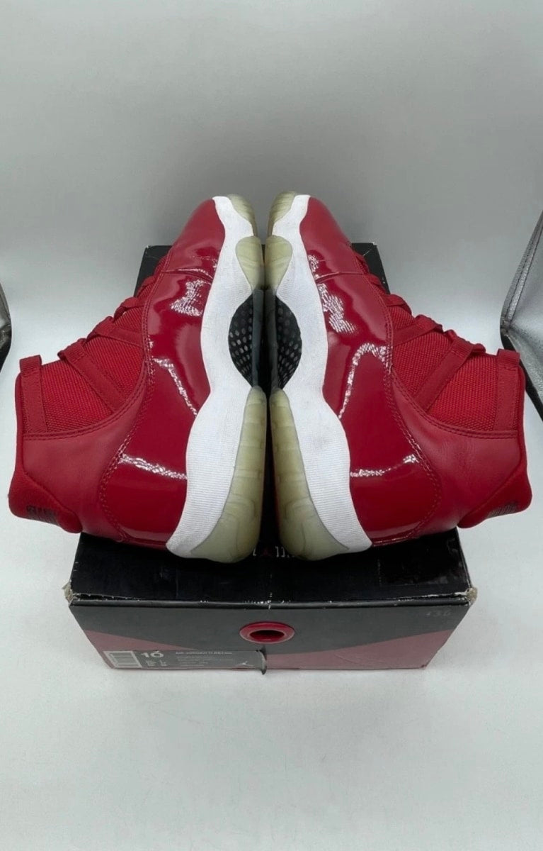 Jordan 11 Retro Win Like 96 10 (Moderately Worn Pre-Owned)JordanGym Red/Black-White - Image 6