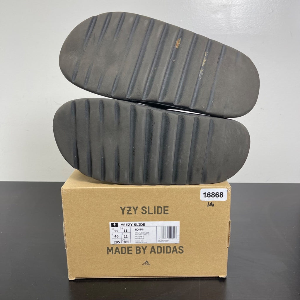 adidas Yeezy Slide Onyx 11 (Moderately Worn Pre-Owned)adidasOnyx/Onyx/Onyx - Image 5