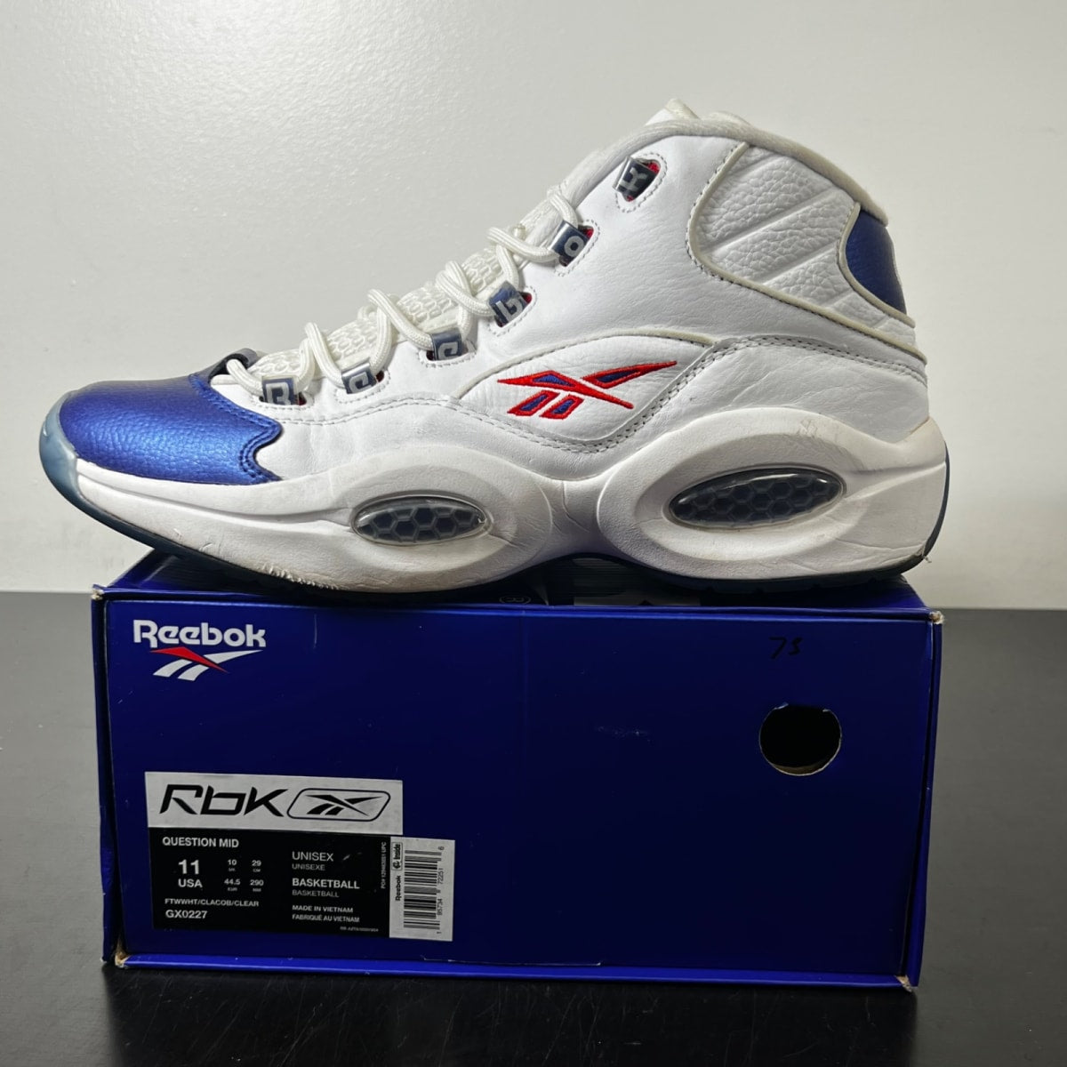 Reebok Question Mid 'Blue Toe' 2022 11 (Moderately Worn Pre-Owned)Reebok - Image 3