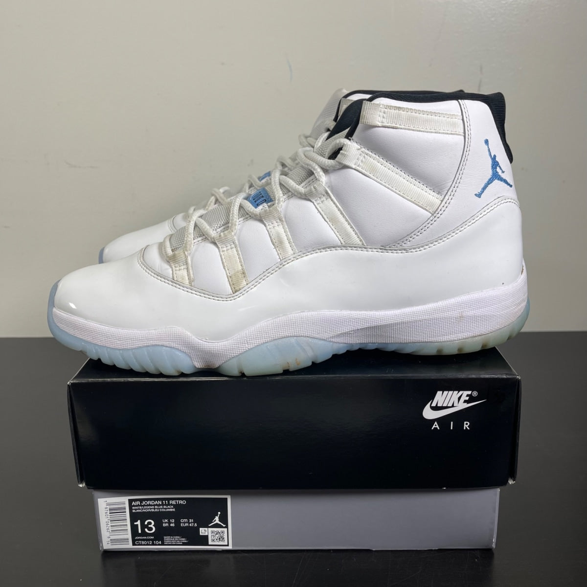 Jordan 11 Retro Legend Blue (2024) 13 (Moderately Worn Pre-Owned)JordanWhite/Legend Blue/Black - Image 3