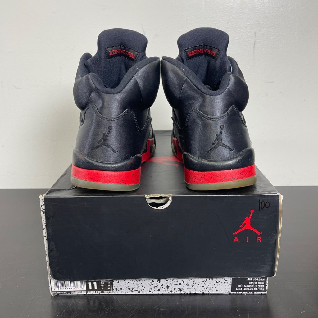 Jordan 5 Retro Satin Bred 11 (Moderately Worn Pre-Owned)JordanBlack/University Red - Image 4