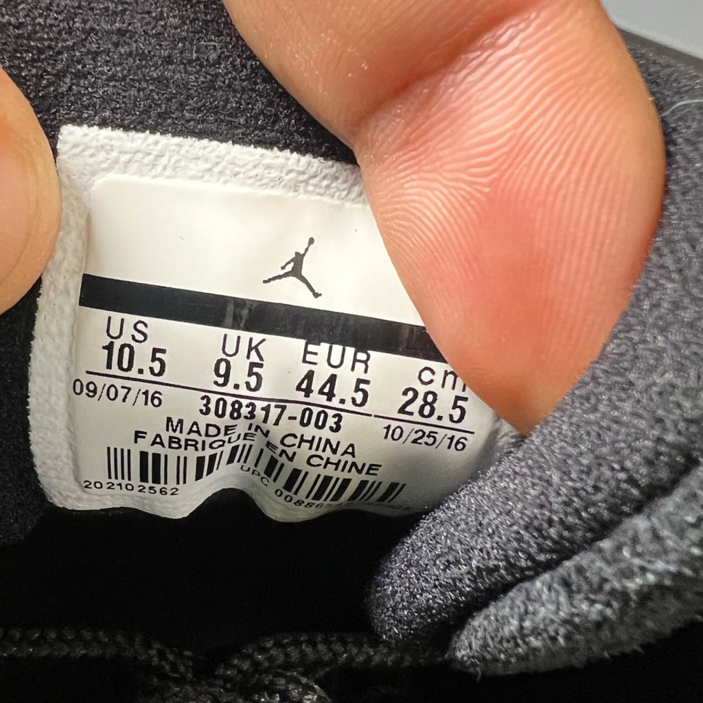 Jordan 12 Retro Low Max Orange 10.5 (Moderately Worn Pre-Owned)JordanBlack/Max Orange-Anthracite-Metallic Silver - Image 6