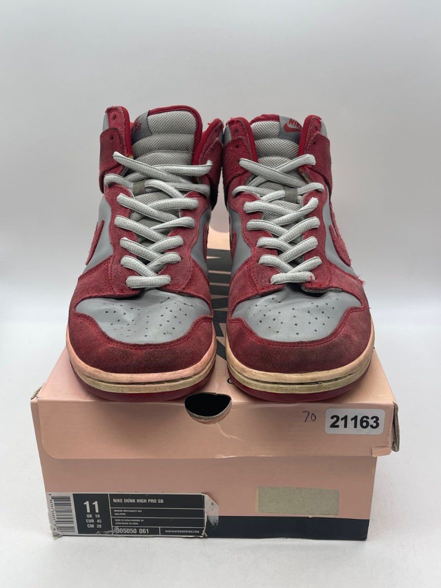 Nike Dunk High Pro SB 'UNLV' 11 (Heavily Worn Pre-Owned) - Image 2