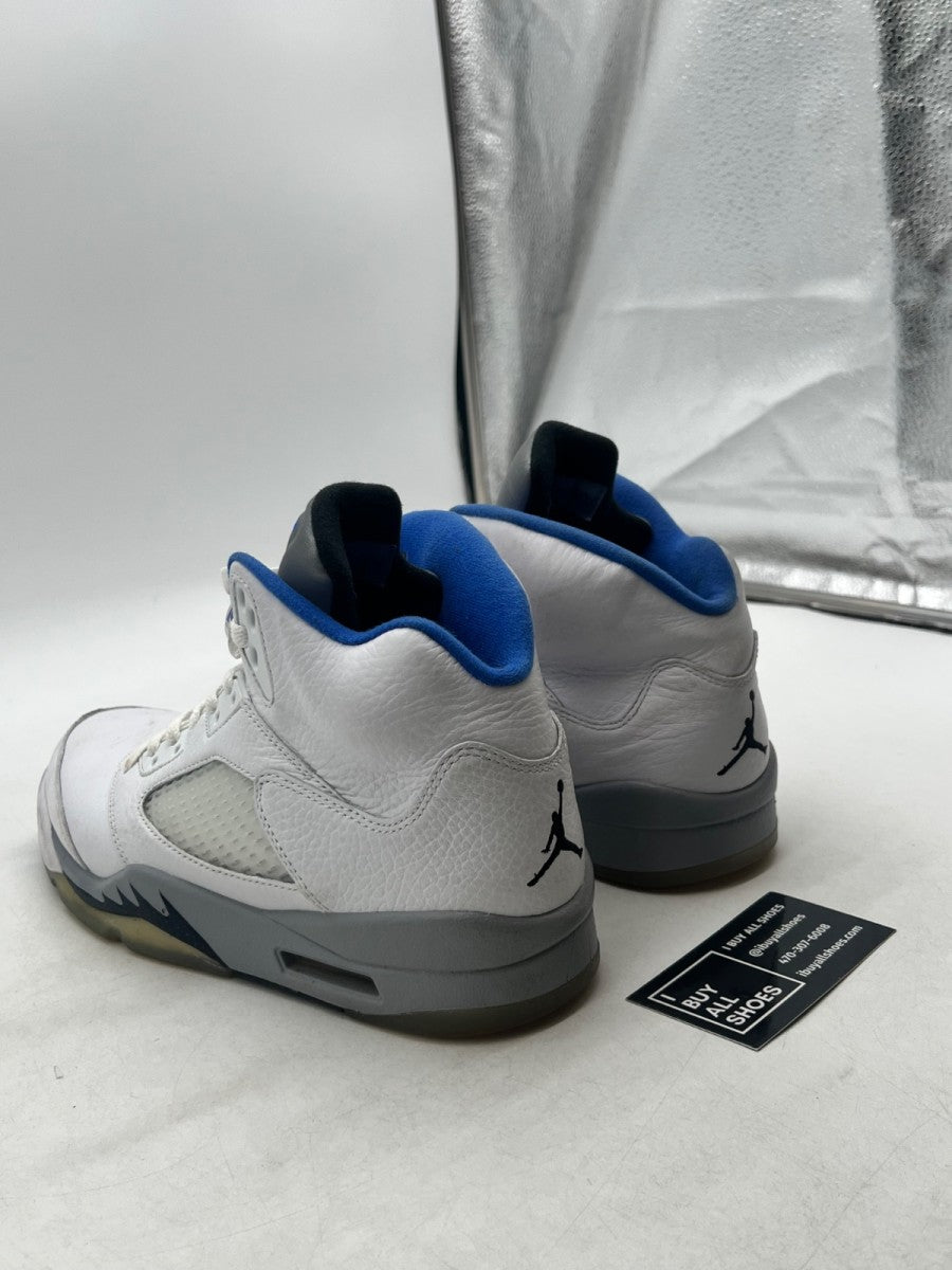 Jordan 5 Retro White Stealth (2021) 9.5 (Heavily Worn Pre-Owned) - Image 4