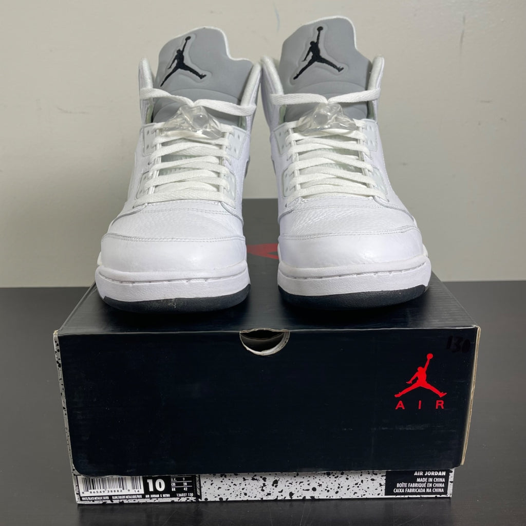 Jordan 5 Retro Metallic White (2015) 10 (Moderately Worn Pre-Owned)JordanWhite/Metallic Silver-Black - Image 2