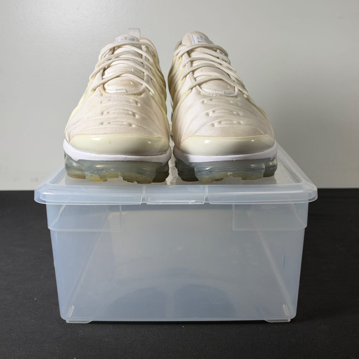 Nike Air VaporMax Plus White (Size 11) - aux