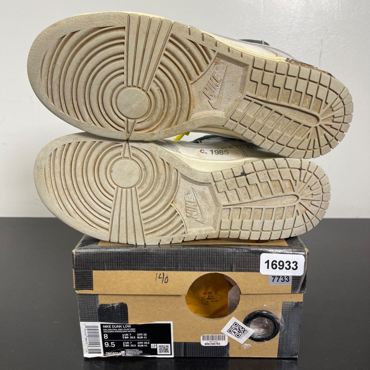 Nike Dunk Low Off-White Lot 41 8 (Moderately Worn Pre-Owned)NikeSail/Neutral Grey-Flint Grey - Image 5