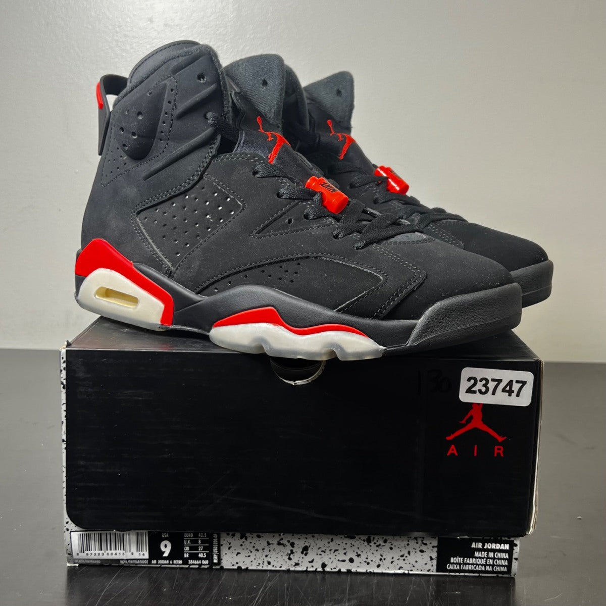 Jordan 6 Retro Black Infrared (2019) 9 (Lightly Worn Pre-Owned)JordanBlack/Infrared - Image 1