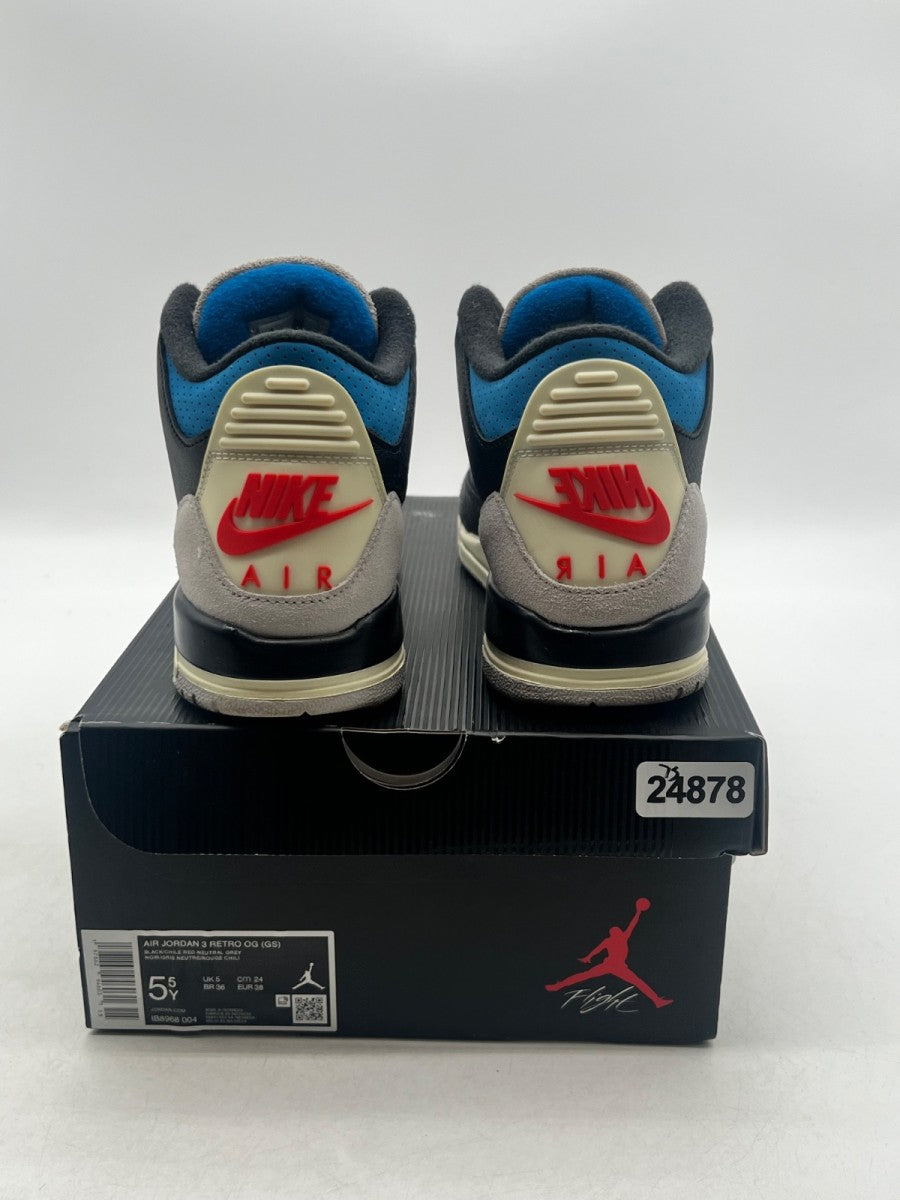 Jordan 3 Retro OG Rare Air (GS) 5.5Y (Lightly Worn Pre-Owned)JordanBlack/Chile Red/Neutral Grey/Military Blue/Coconut Milk - Image 3