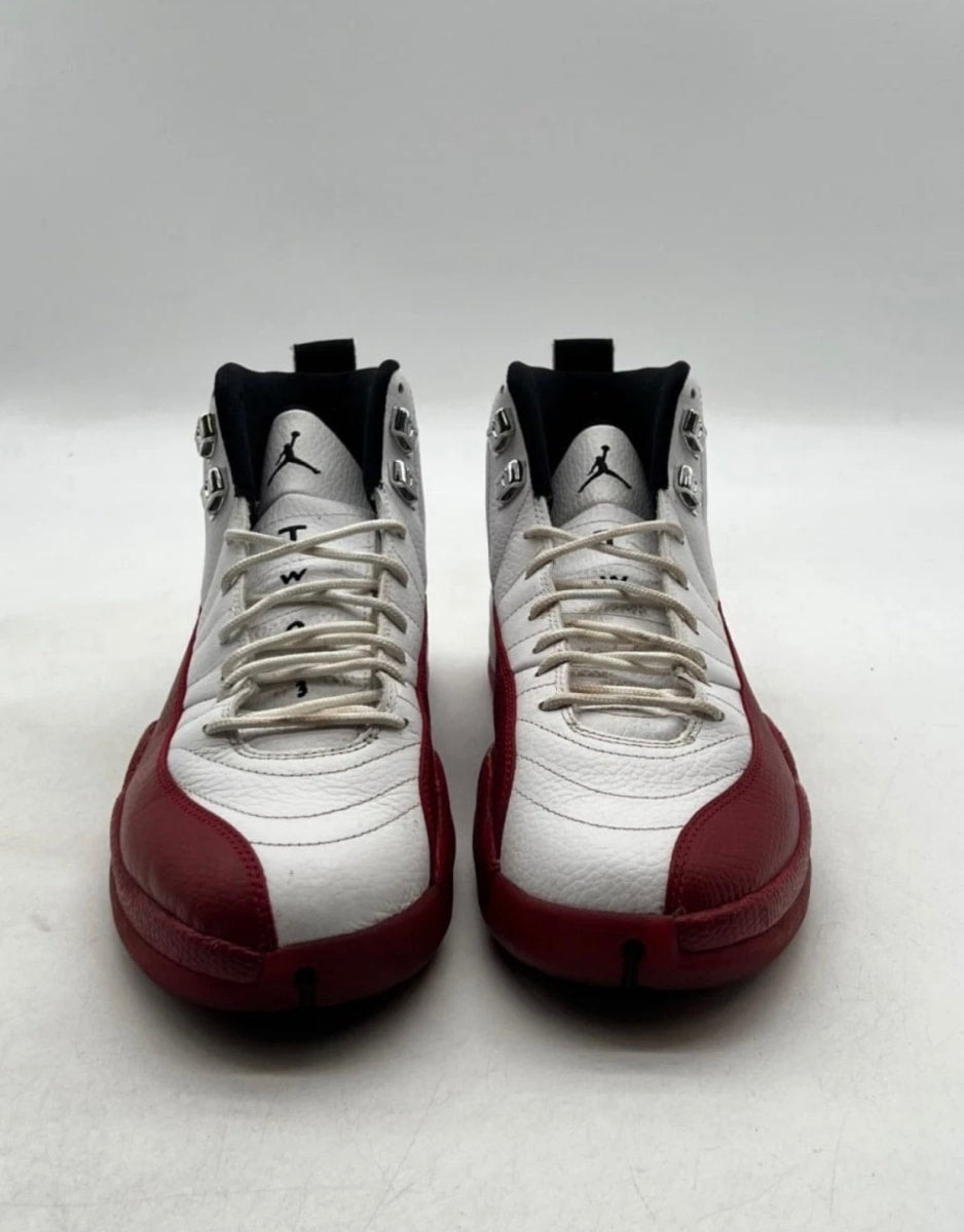 Jordan 12 Retro Cherry (2009) 9 (Moderately Worn Pre-Owned)JordanWhite/Varsity Red - Image 2