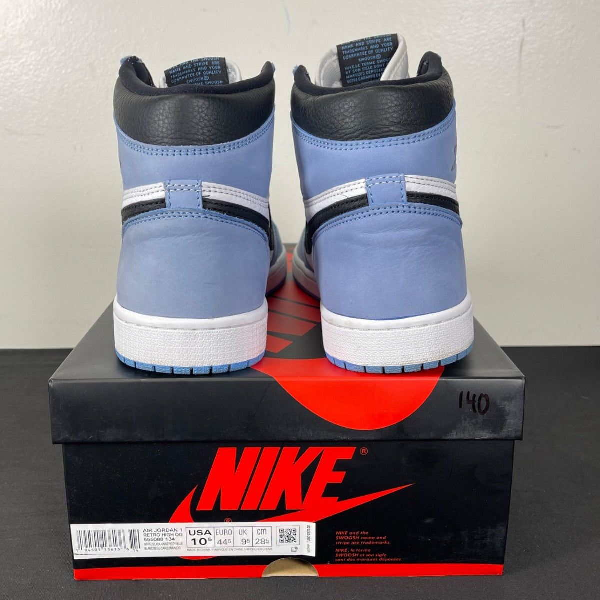 Jordan 1 Retro High OG University Blue 10.5 (Moderately Worn Pre-Owned)JordanWhite/University Blue-Black - Image 4