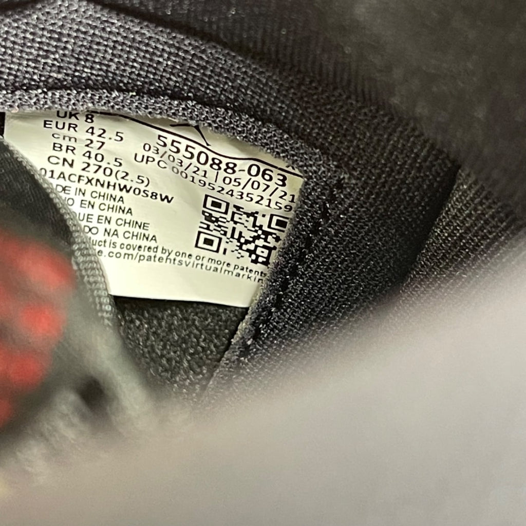 Jordan 1 Retro High OG Patent Bred 9 (Moderately Worn Pre-Owned)JordanBlack/White-Varsity Red - Image 6