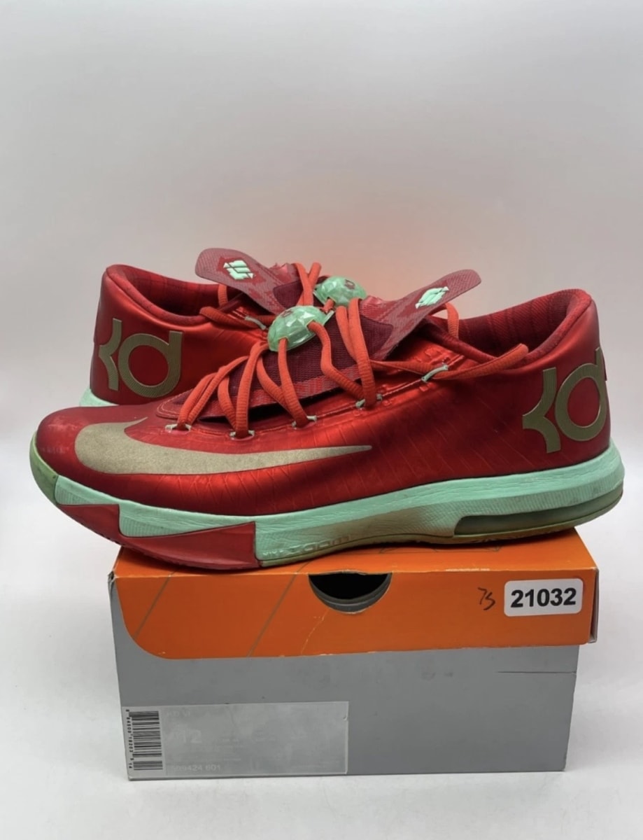 Nike KD 6 'Christmas' 12 (Moderately Worn Pre-Owned)Nike - Image 1