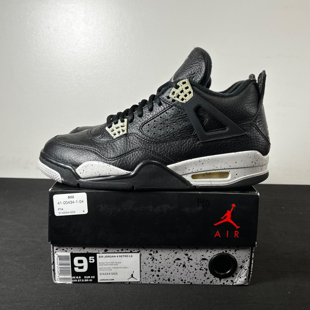 Jordan 4 Retro Oreo (2015) 9.5 (Lightly Worn Pre-Owned)JordanBlack/Tech Grey-White