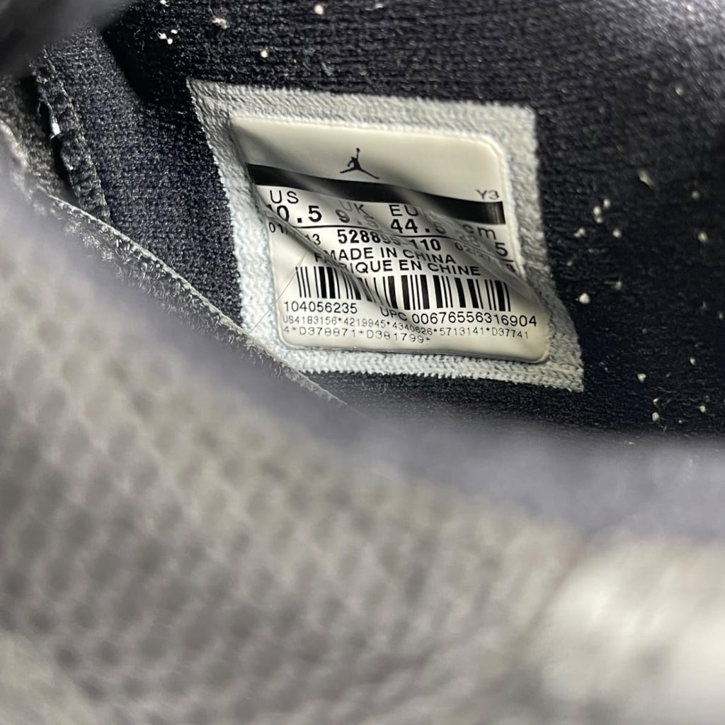 Jordan 11 Retro Low Tuxedo (Size 10.5) - aux