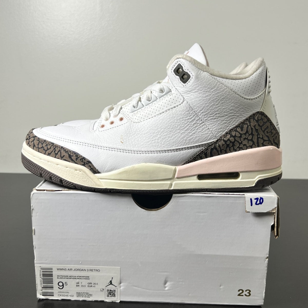 Jordan 3 Retro Neapolitan Dark Mocha (Women's) 9.5W (Lightly Worn Pre-Owned)JordanWhite/Dark Mocha-Atmosphere-Sail - Image 3