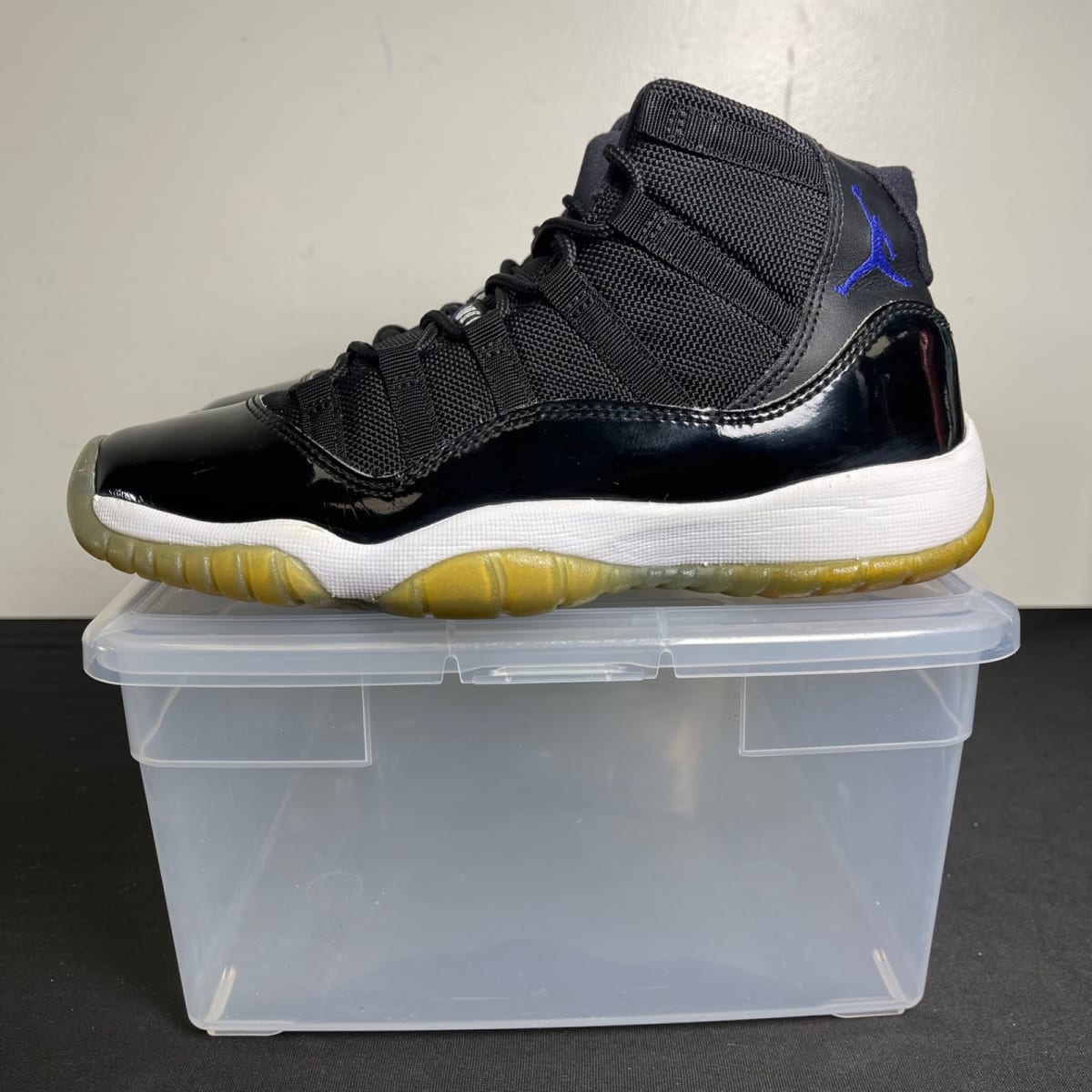 Jordan 11 Retro Space Jam (2016) (GS) (Size 5.5Y) - aux