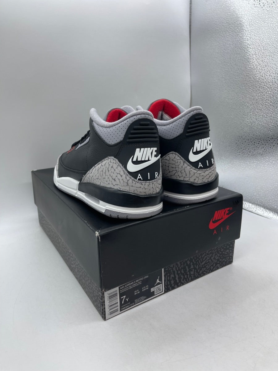 Jordan 3 Retro Black Cement (2024) (GS) 7Y (Moderately Worn Pre-Owned) - Image 4
