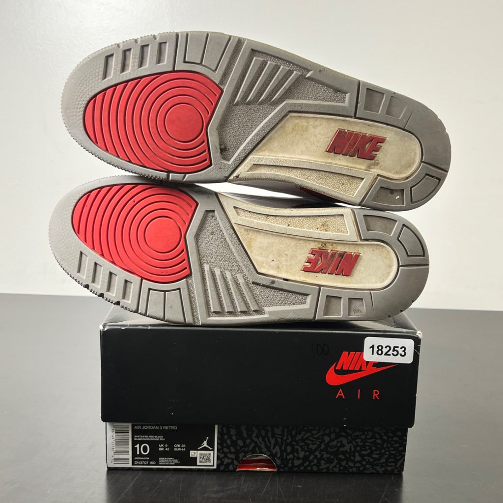 Jordan 3 Retro Fire Red (2022) 10 (Heavily Worn Pre-Owned)JordanWhite/Fire Red/Cement Grey/Black - Image 6