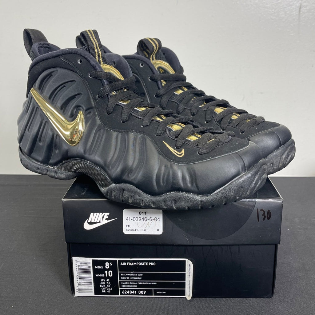 Nike Air Foamposite Pro Black Metallic Gold 8.5 (Moderately Worn Pre-Owned)NikeBlack/Metallic Gold-Black - Image 1