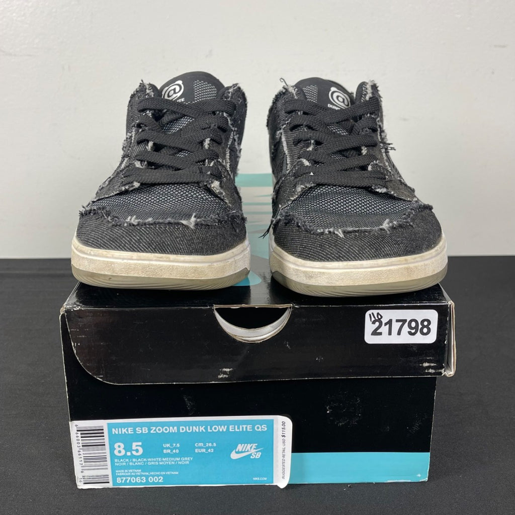 Nike SB Dunk Low Elite Medicom Bearbrick 8.5 (Moderately Worn Pre-Owned)NikeBlack/White-Medium Grey-Black - Image 2