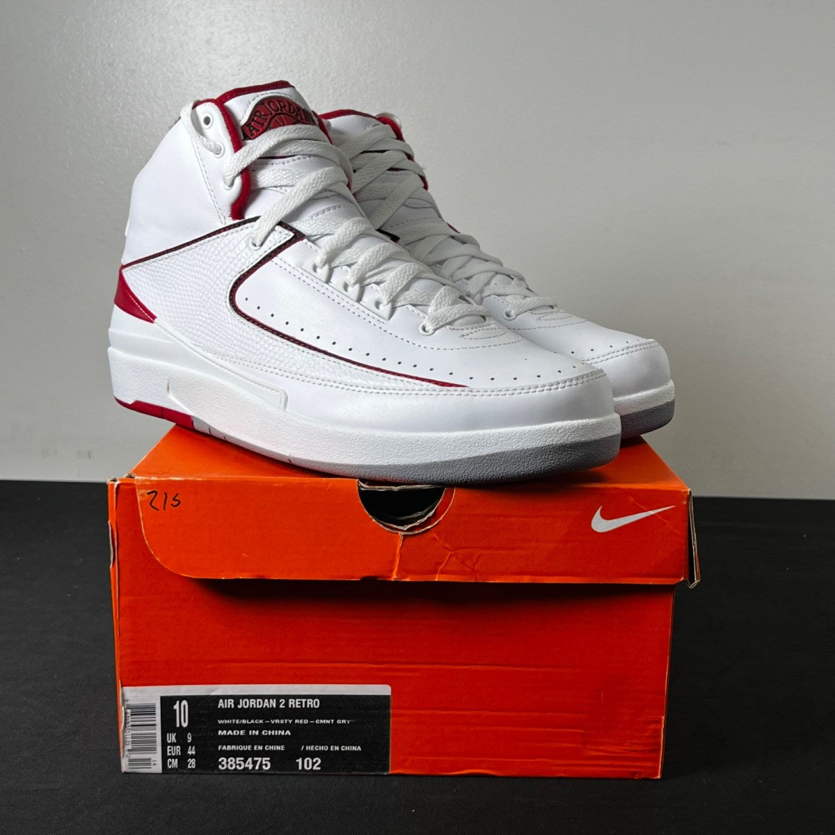 Jordan 2 Retro White Red (2014) 10 (New Pre-Owned)JordanWhite/Black-Varsity Red-Cement Grey - Image 1