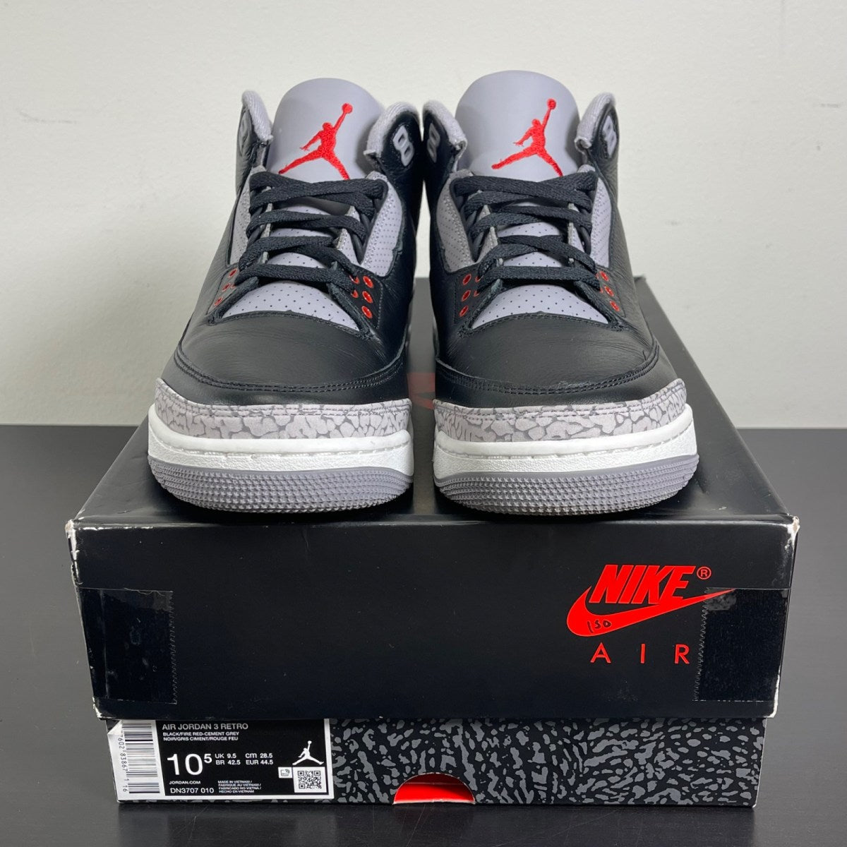 Jordan 3 Retro OG Black Cement (2024) 10.5 (Moderately Worn Pre-Owned)JordanBlack/Fire Red/Cement Grey/Sail - Image 2